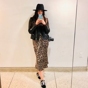 Silky leopard print midi skirt
